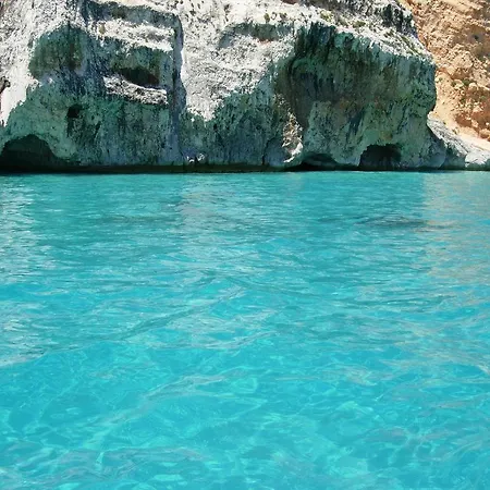 Sotto Le Stelle Vacanze בארי סארדו