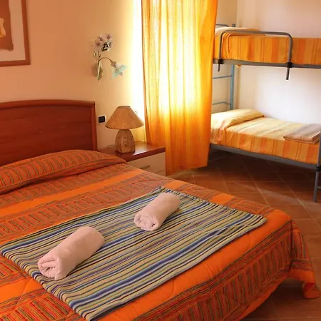 Affit Sotto Le Stelle Vacanze 3* בארי סארדו